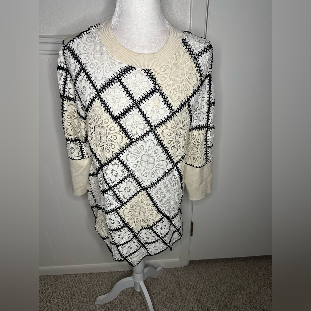 Oscar Dela Renta Chic Black and White Lace Top size M - Picture 10 of 12